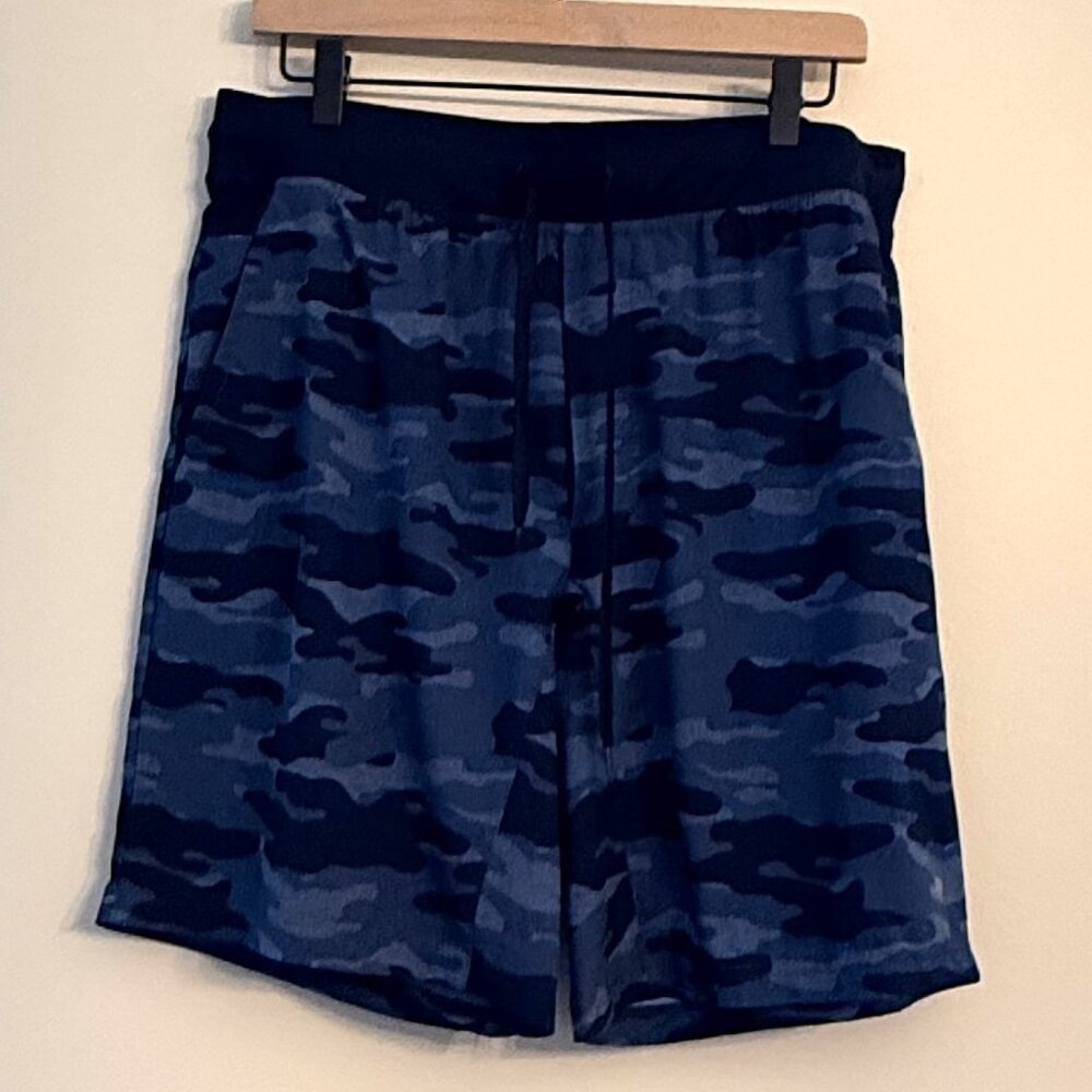Perry Ellis Men's Athletic Shorts Navy Camo